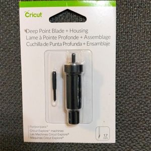 Cricket deep point blade and housing